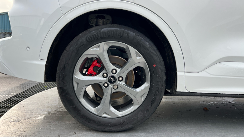 Ford Kuga 2.5 FHEV ST-Line 5dr CVT Hybrid Estate